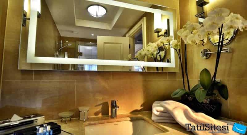 Titanic Business Bayrampasa